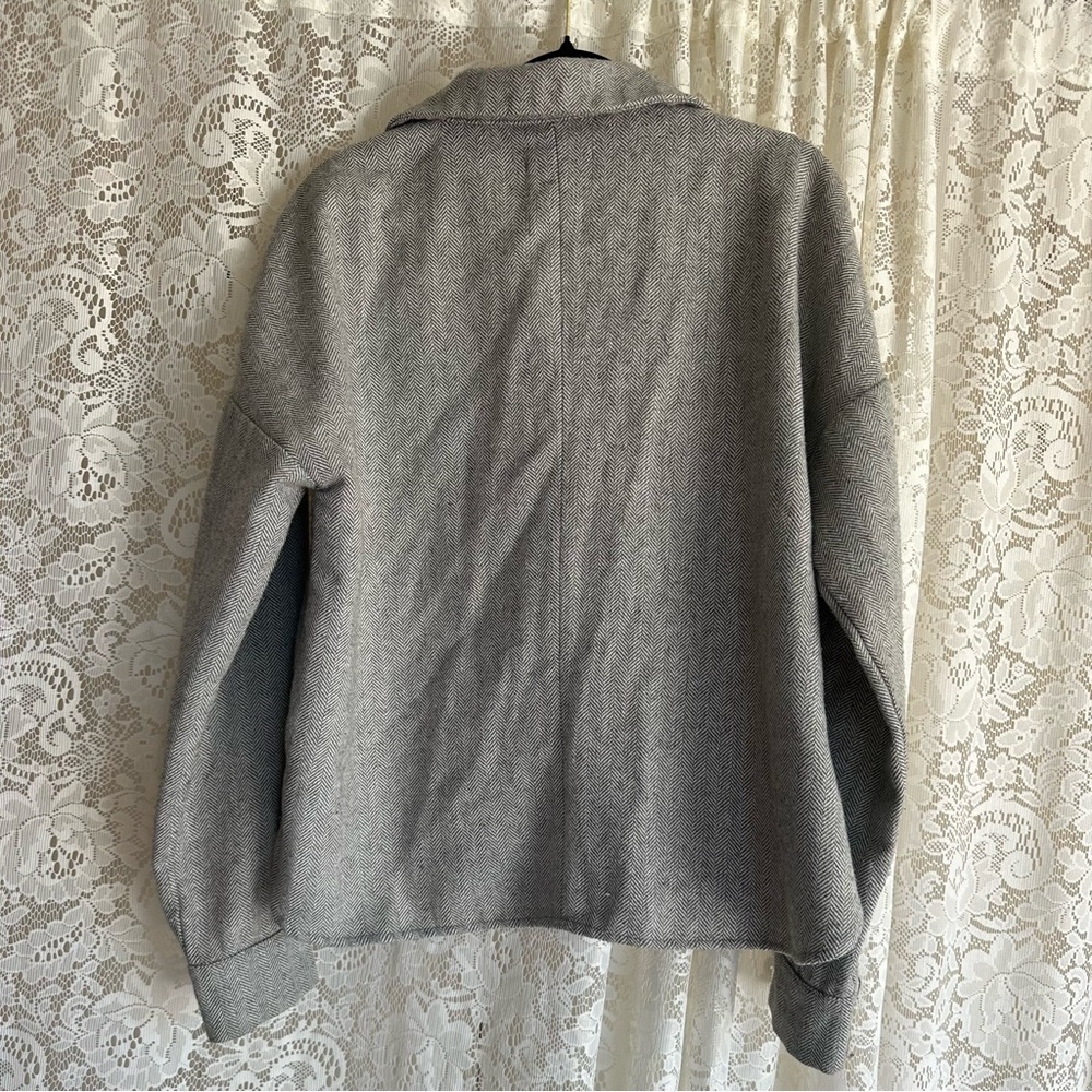 Mod Def Grey Herringbone Button Front Pocket Shac… - image 4